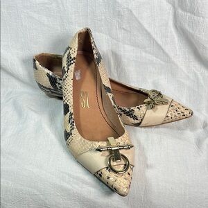 Santa Lolla SnakeSkin Print Flats - Made in Brazil - Size 8